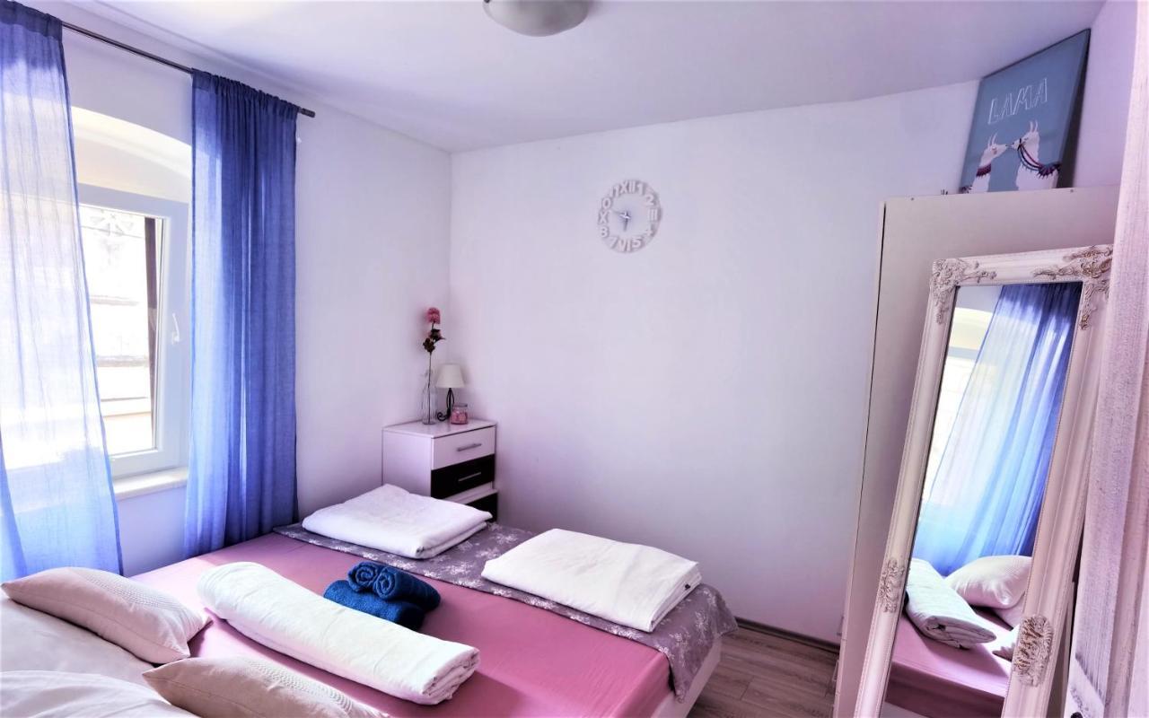 Apartment Chloe Trogir Exterior photo