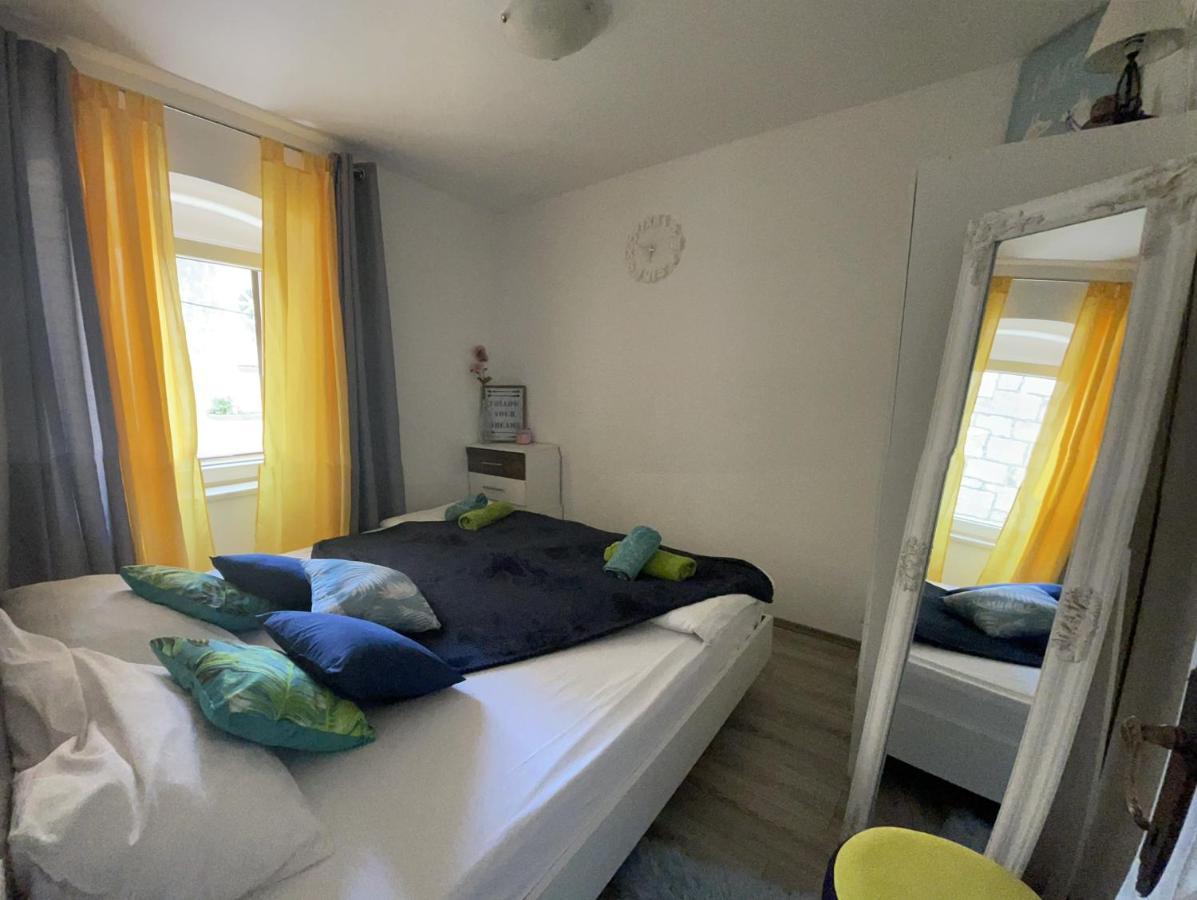 Apartment Chloe Trogir Exterior photo