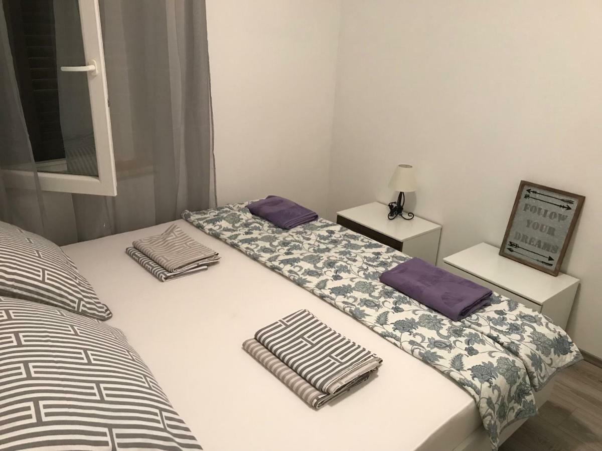 Apartment Chloe Trogir Exterior photo